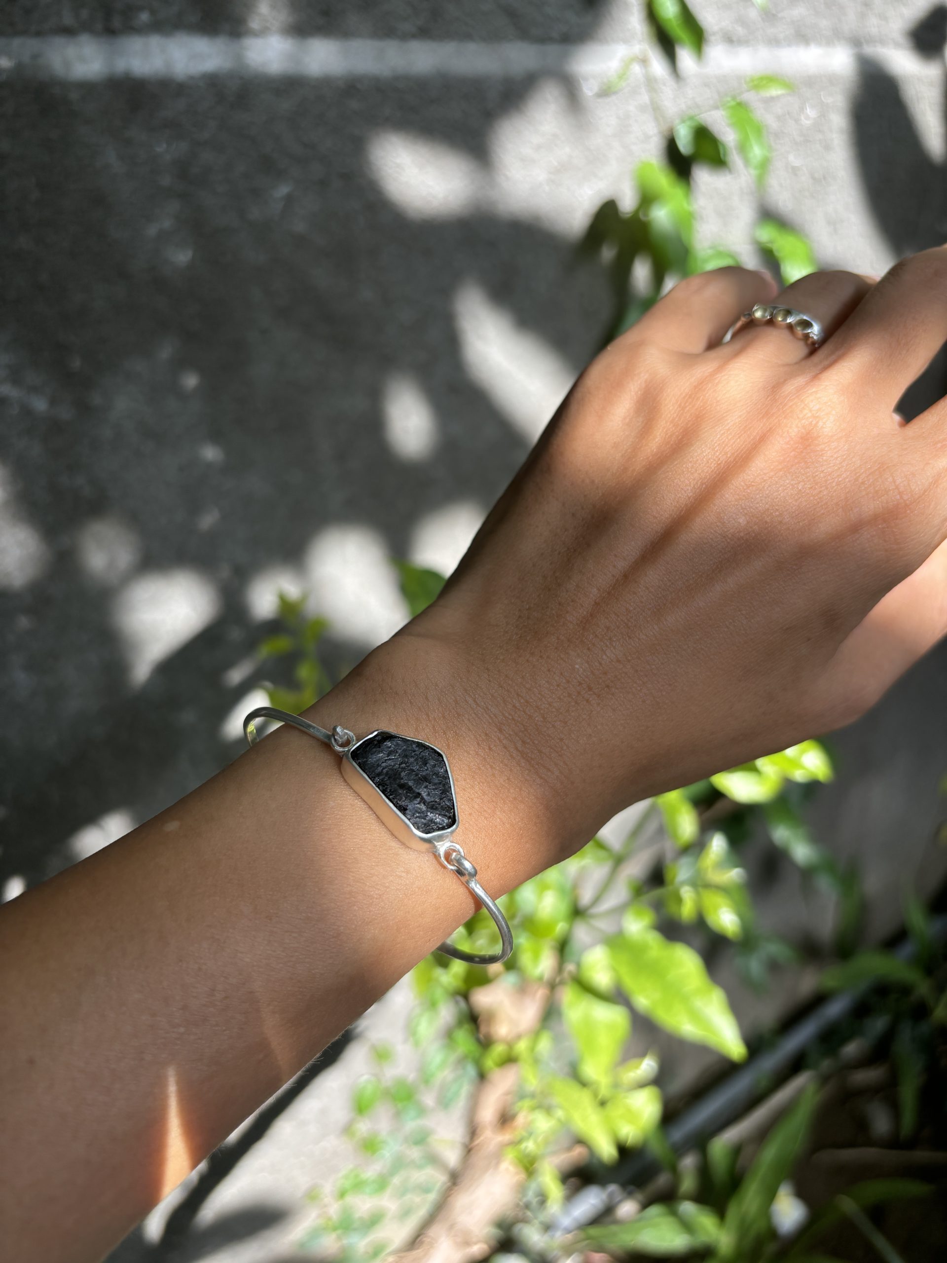 Rustic Elegance Charm: Raw Black Tourmaline Silver Bangle - Image 2