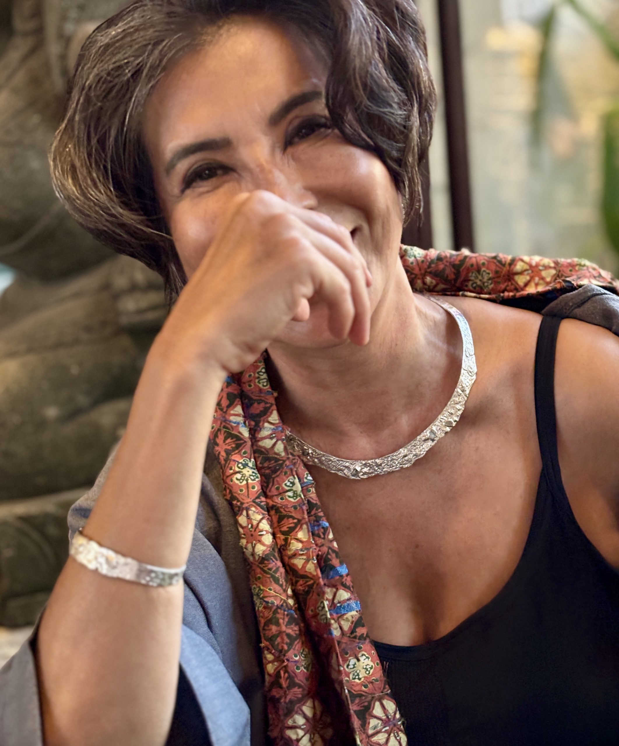 Moonswept Radiance: Handcrafted Rustic Silver Choker with Raw Moonstone - Image 5